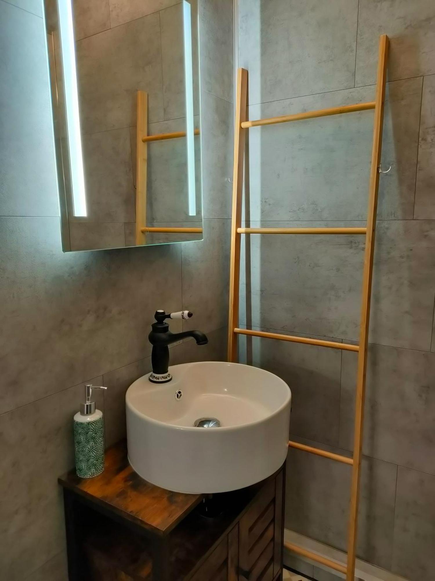 Apartment La De Thau Location Cure Ou A Les Bains *